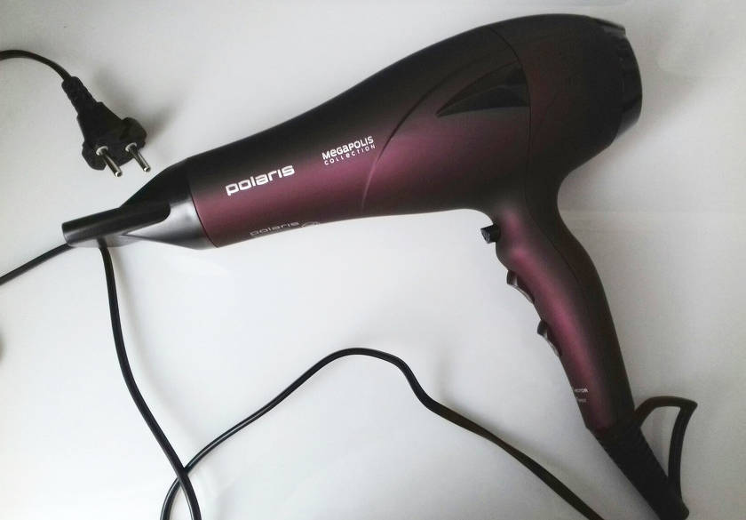 Το Polaris παρουσιάζει το στεγνωτήρα μαλλιών PHD 2010Ti Megapolis Collection με γρήγορο και εύκολο στυλ