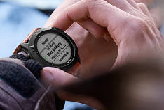 Montre de sport présentée avec une pile solaire - Garmin Fenix ​​6X Pro Solar