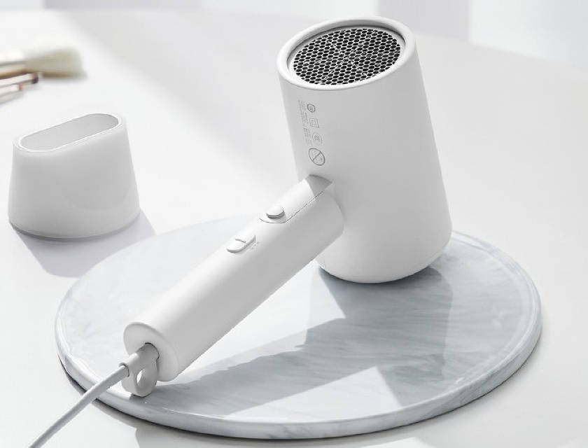 Xiaomi annonce un sèche-cheveux compact à 11 $ - Sèche-cheveux portable à ions négatifs MiJia