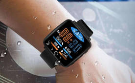 Lenovo showed a smart watch with a curved screen