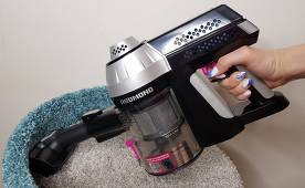 Overview of the REDMOND RV-UR340 cordless vacuum cleaner