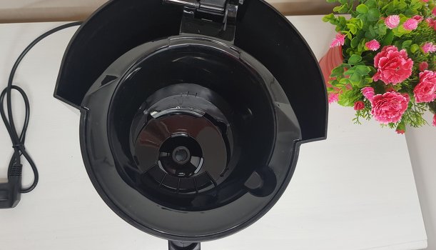 Cleaning drip coffee maker