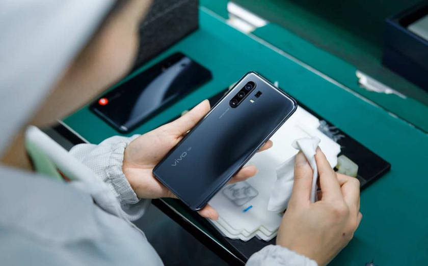 Vivo X30 Pro est présenté avec la lune dans le cadre!