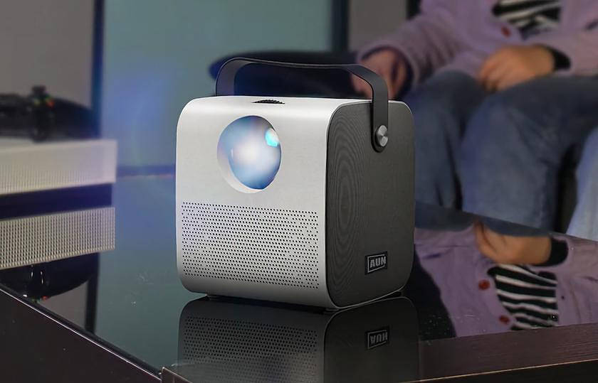 AUN AKEY7 Young - un nouveau projecteur équipé de haut-parleurs intégrés