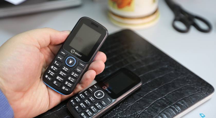 The best push-button phones of 2018