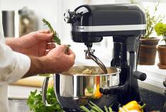 Quel est le meilleur: un mixeur ou un robot culinaire?