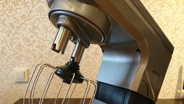 Ease of use planetary mixer