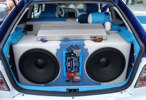 Conseils pour choisir un caisson de basses pour une voiture