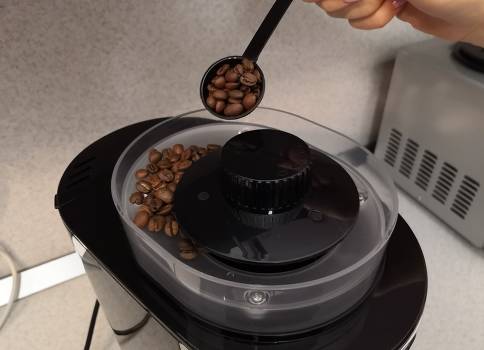 Pot à café et récipient à grains