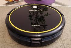 Vue d'ensemble du robot aspirateur GUTREND FUSION 150