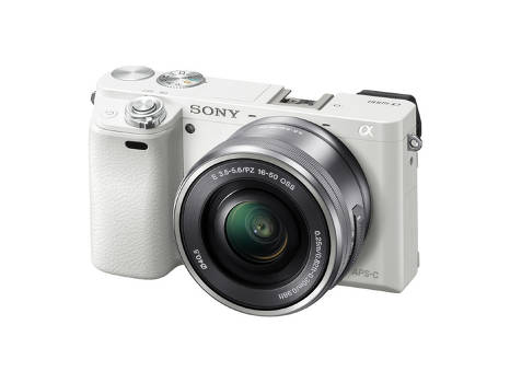 Sony Alpha ILCE-6000 Kit