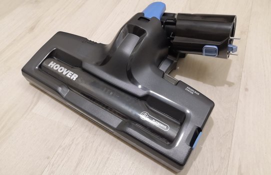 Brush and nozzles