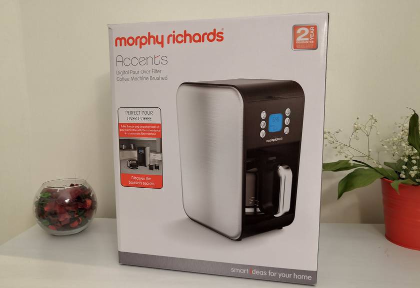 Vue d'ensemble de la cafetière Morphy Richards 162010