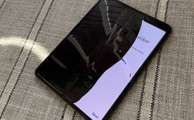 Résultats du lancement des ventes de Samsung Galaxy Fold - la première crêpe est grumeleuse
