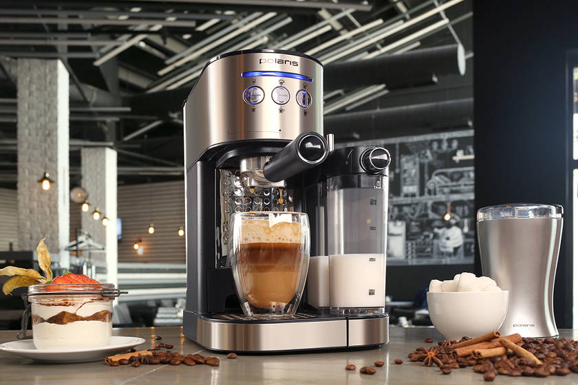 Polaris présente une nouvelle cafetière avec machine à cappuccino et café non-stop
