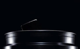 Le smartphone OnePlus 7 privé de protection IP, mais autorisé à se baigner dans un seau