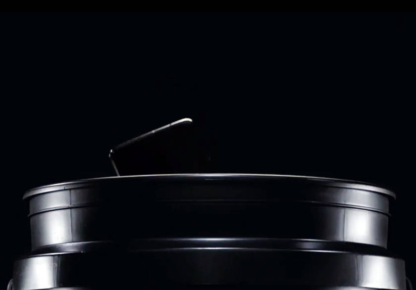 Le smartphone OnePlus 7 privé de protection IP, mais autorisé à se baigner dans un seau